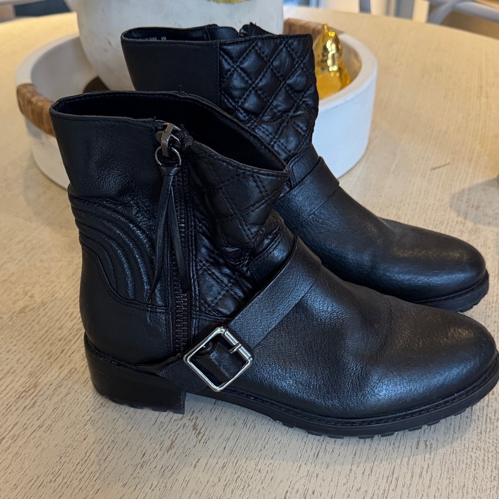 Steve Madden Black Quilted Moto Boots sz 9